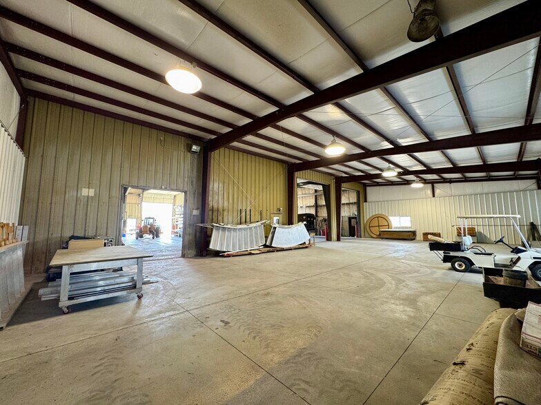 More Photos Of 933 N Industrial Way, Ely Warehouse For Sale