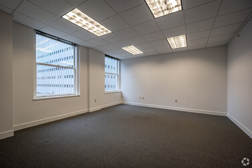 Photo of 9th Floor Ste 953