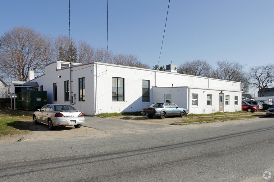 More Photos Of 25 Westwood Ave, New London Warehouse For Sale