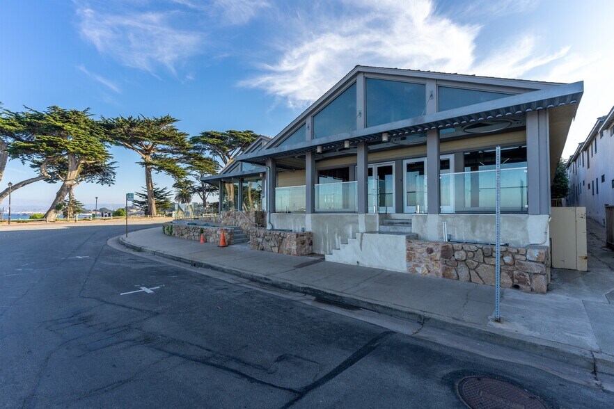 More Photos Of 631 Ocean View Blvd, Pacific Grove Restaurant For Lease