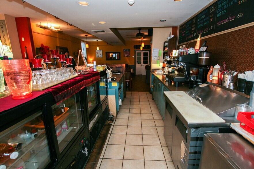 More Photos Of 2650-2652 E Somerset St, Philadelphia Restaurant For Lease