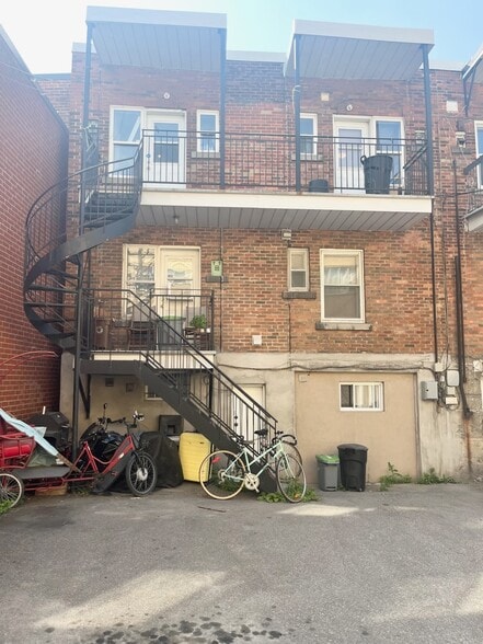 More Photos Of 2710 Rue Sherbrooke E, Montréal Apartments For Sale