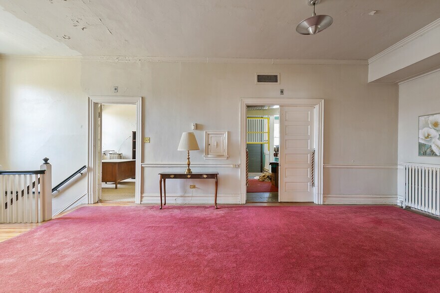 More Photos Of 2500 E Marshall St, Richmond Office For Sale