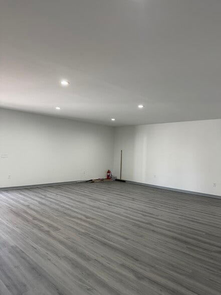 More Photos Of 2735 Huff Dr, Lawrenceville Warehouse For Sale