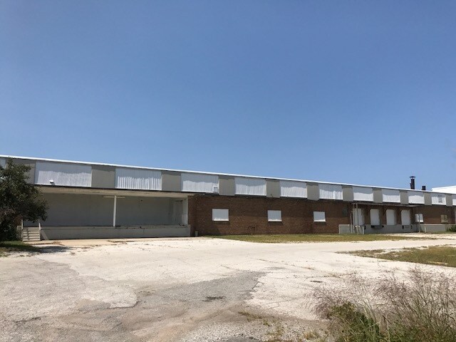More Photos Of 1100 W Barker Ave, Michigan City Warehouse For Lease