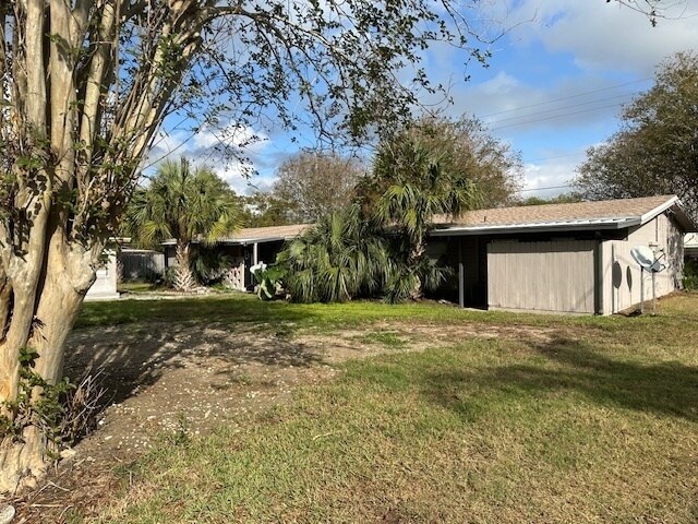 More Photos Of 2600 21st St NW, Winter Haven Apartments For Sale