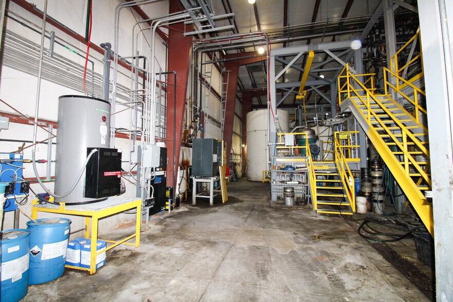 More Photos Of 5640 44th Ave S, Clinton Industrial For Sale
