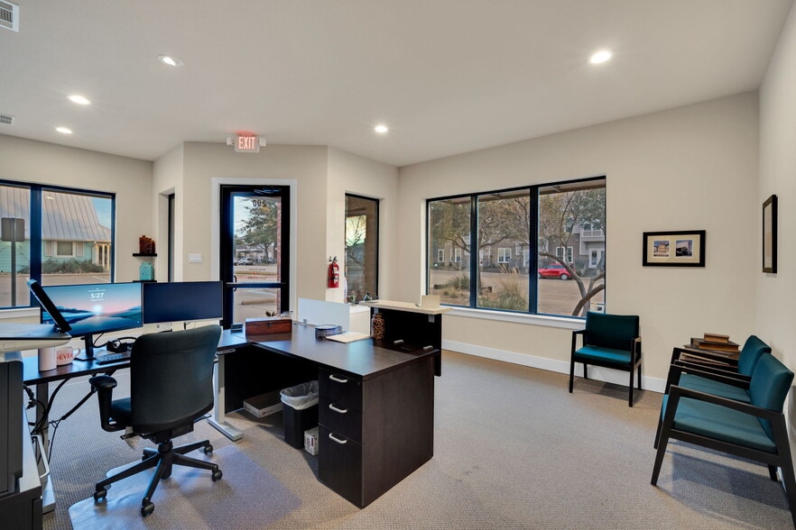 More Photos Of 203 George Hopper Rd, Midlothian Storefront Retail Office For Lease