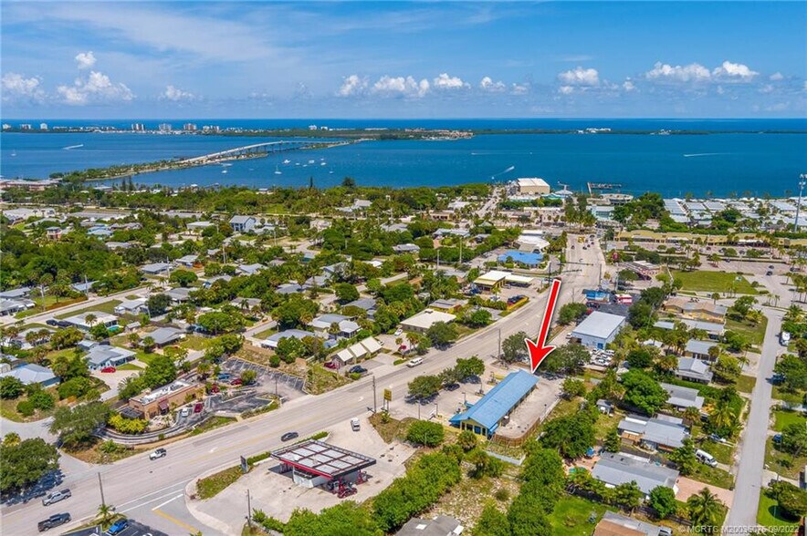 More Photos Of 1630 NE Jensen Beach Blvd, Jensen Beach Carwash For Sale