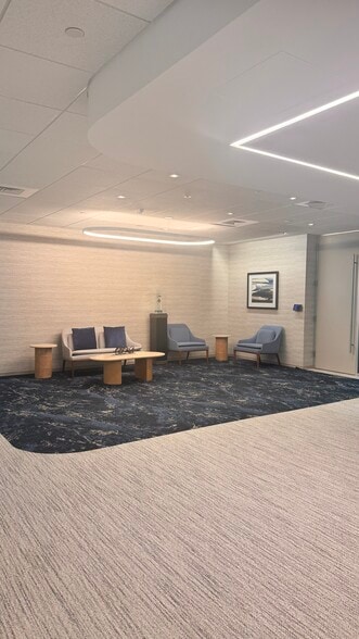 More Photos Of 350 W Cedar St, Pensacola Office Residential For Lease