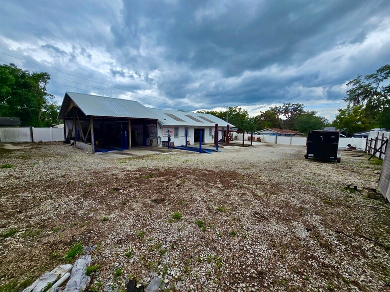 More Photos Of 1310 E 1st Ave, Mount Dora Auto Repair For Lease