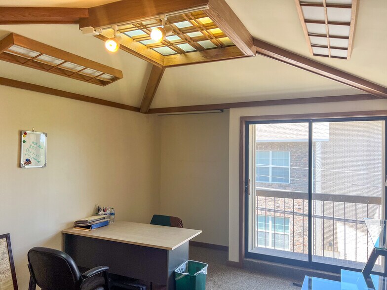 More Photos Of 1924 Fendley Dr, North Little Rock Office For Sale