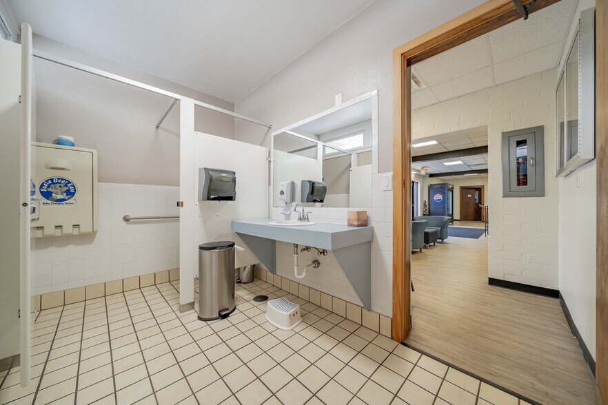 More Photos Of 1331 High Ave, Oshkosh Religious Facility For Sale