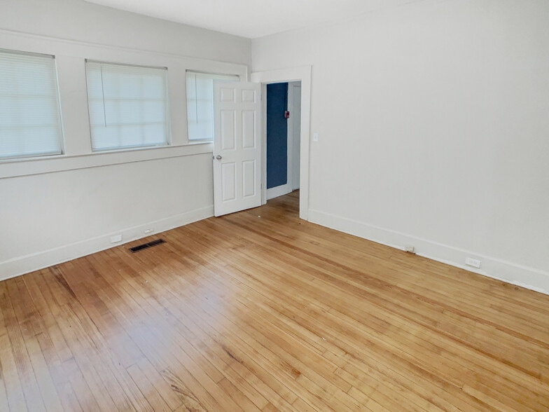 More Photos Of 2415 13th St, Tuscaloosa Office For Lease