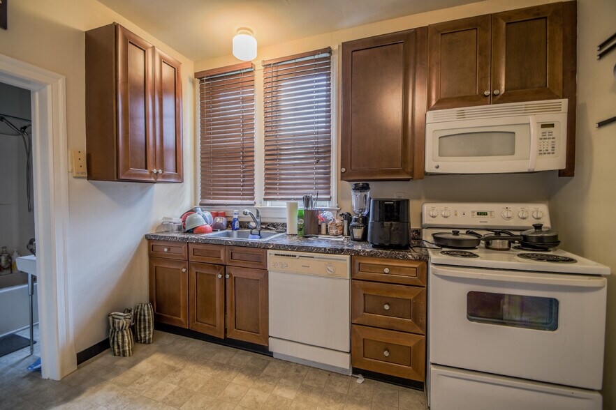 More Photos Of 1 S Main St, Richlandtown Apartments For Sale
