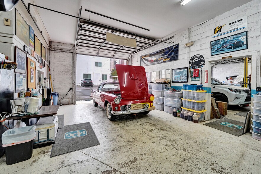 More Photos Of 121 SE 1st Ave, Dania Beach Auto Repair For Sale