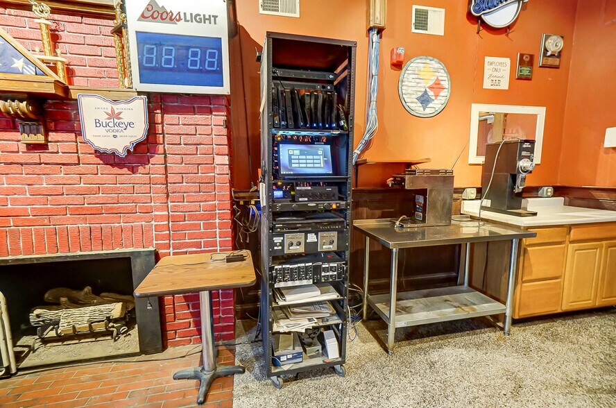 More Photos Of 126 W High St, Springfield Lodge Meeting Hall For Sale