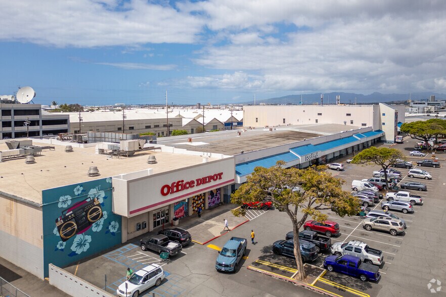 More Photos Of 1505 Dillingham Blvd, Honolulu Unknown For Lease