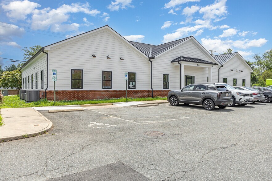 More Photos Of 9124 Courthouse Rd, Spotsylvania Office For Lease