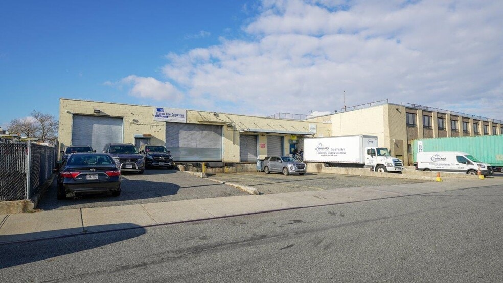More Photos Of 147-31 176th St, Jamaica Warehouse For Lease