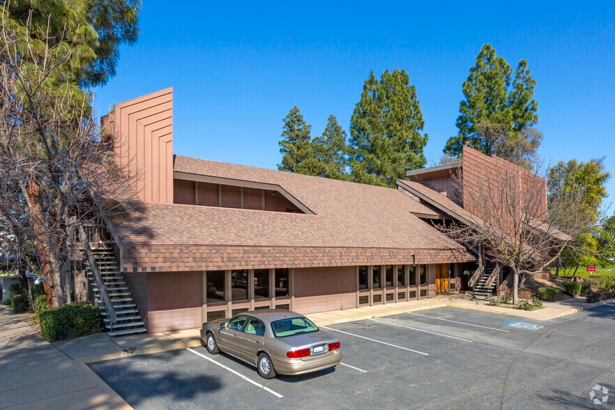 Primary Photo Of 2307 N Fine Ave, Fresno Office For Sale