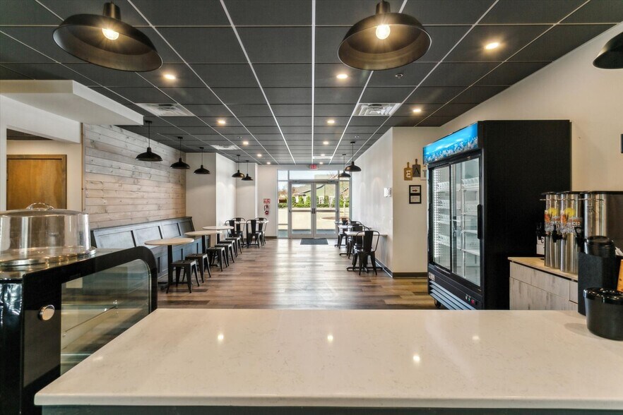 More Photos Of 6824 Colemans Crossing Ave, Hayes Storefront Retail Office For Lease