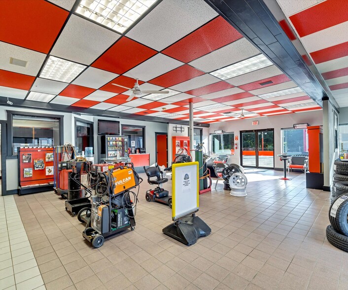 More Photos Of 110 N Courtland St, East Stroudsburg Auto Dealership For Sale