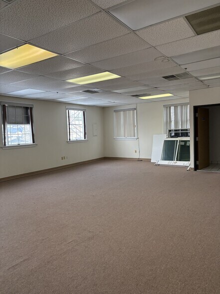 More Photos Of 10 N Gaston Ave, Somerville Medical For Sale