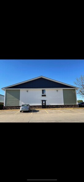 More Photos Of 3202 E Kimberly Rd, Davenport Hotel For Sale