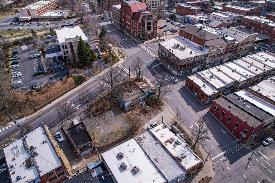 More Photos Of 93 Broadway St, Asheville Industrial For Sale