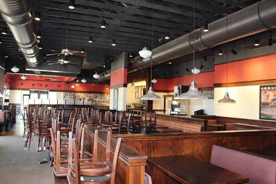 More Photos Of 108 Market St, Flowood Restaurant For Lease