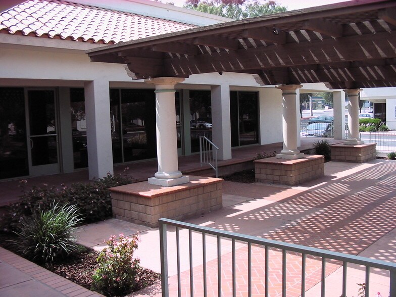 More Photos Of 1307 W 6th St, Corona Unknown For Lease