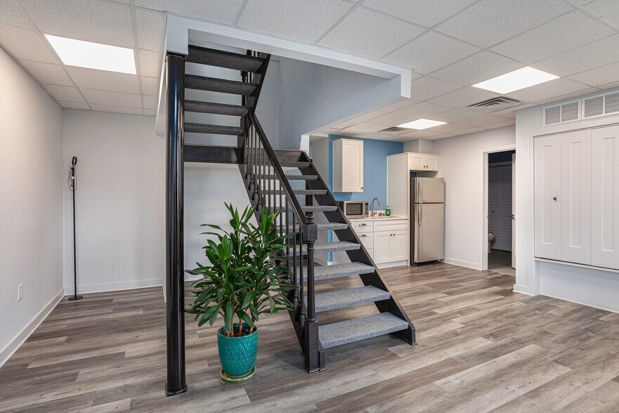 More Photos Of 2858 Franklin St, Avondale Estates Office For Lease