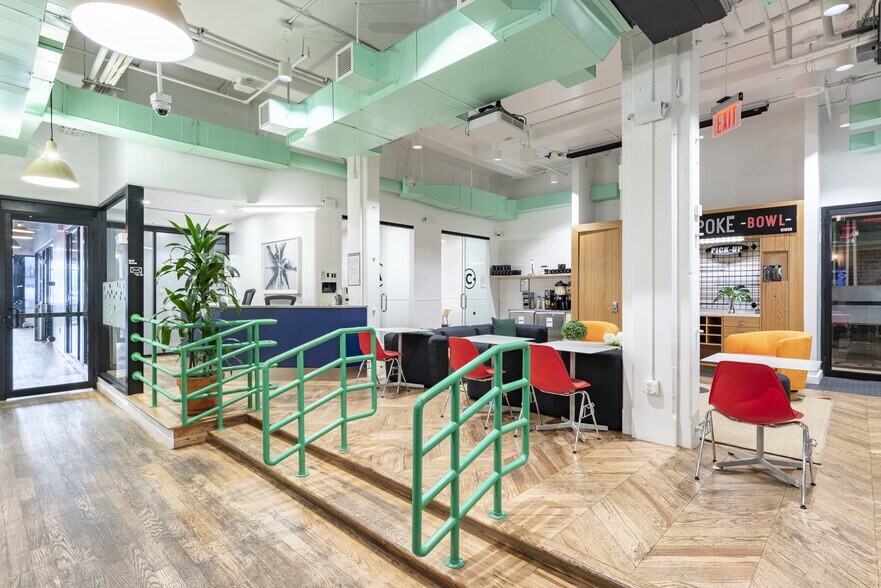 More Photos Of 379 W Broadway, New York Coworking Space