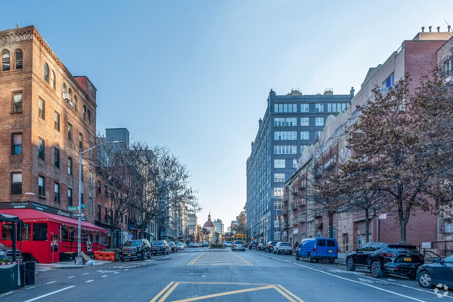 More Photos Of 42-52 Broadway, Brooklyn Apartments For Lease