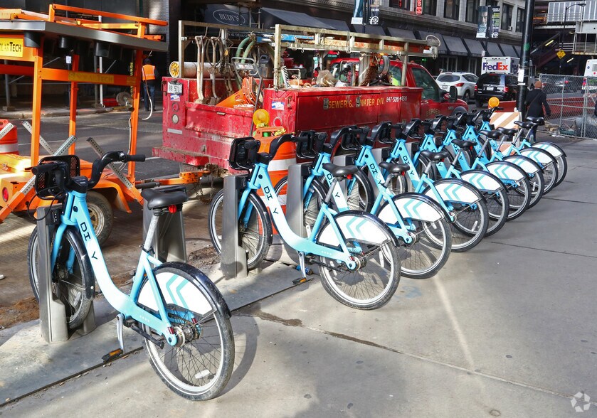 More Photos Of 19 S Wabash Ave, Chicago Loft Creative Space For Lease