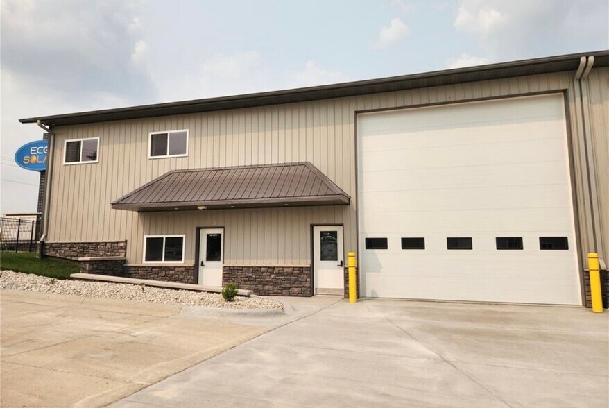 More Photos Of 9663 230th Ave, Anamosa Warehouse For Lease