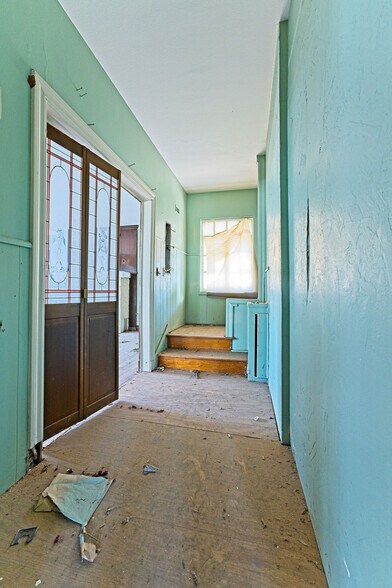 More Photos Of 400 SW 28th St, Oklahoma City Specialty For Sale
