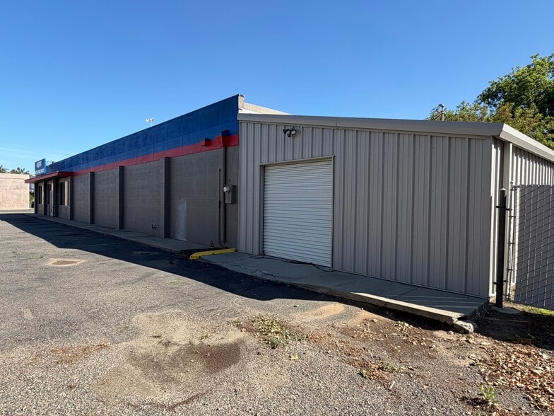 More Photos Of 1730-1755 Jackson Ave, Escalon Freestanding For Sale