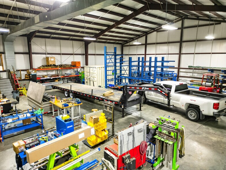 More Photos Of 8601 Fawn Trl, Conroe Warehouse For Lease