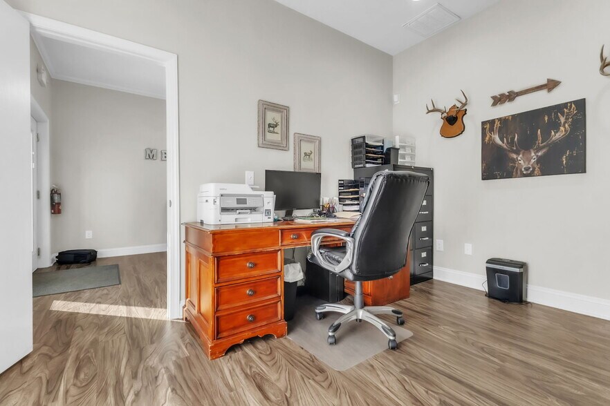 More Photos Of 4175 Sandy Flat Rd, Taylors Warehouse For Sale