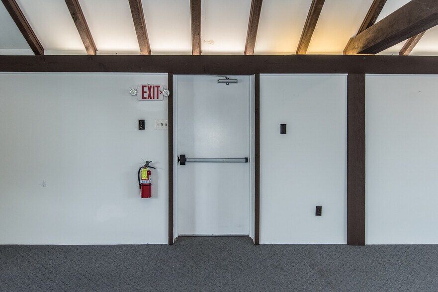 More Photos Of 981 Second Street Pike, Richboro Office For Lease