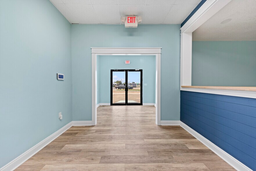 More Photos Of 5420 Hickory St, Panama City Office For Lease