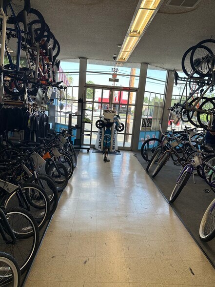 More Photos Of 451 N Harbor Blvd, La Habra Freestanding For Sale