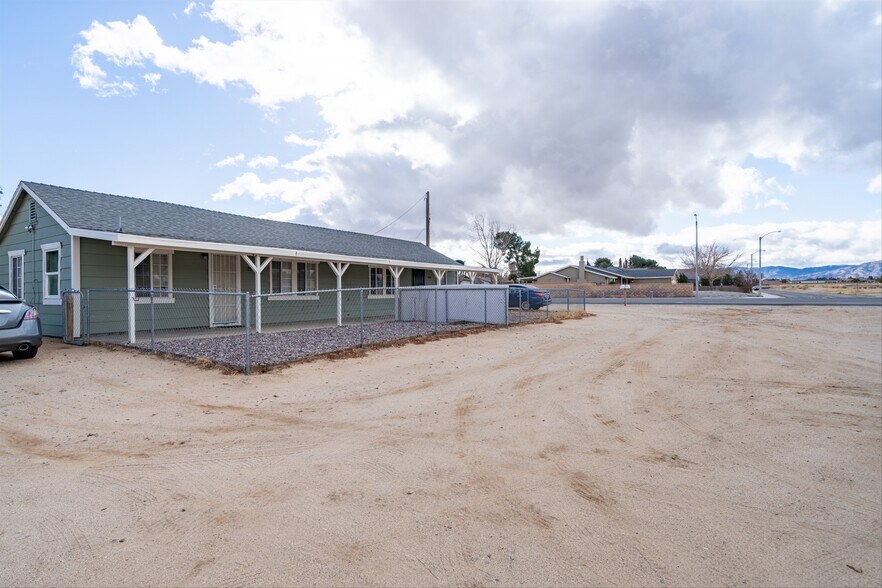 More Photos Of 2507 W Avenue L, Lancaster Apartments For Sale