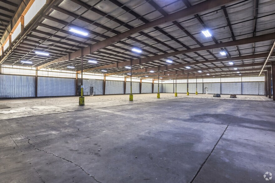 More Photos Of 1061 Industrial Blvd, LaFayette Industrial For Sale