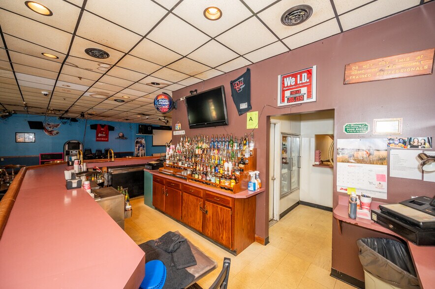 More Photos Of 1849 Gardner Ln NW, Corydon Sports And Entertainment For Sale