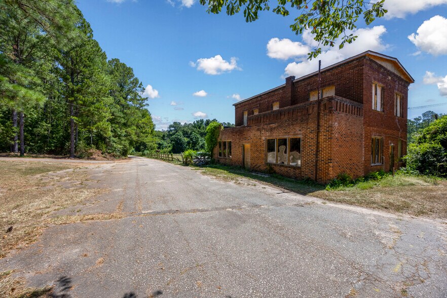 More Photos Of 1177 Richtex Rd, Winnsboro Showroom For Sale