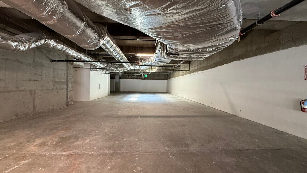 More Photos Of 9300 Wilshire Blvd, Beverly Hills Office For Sale