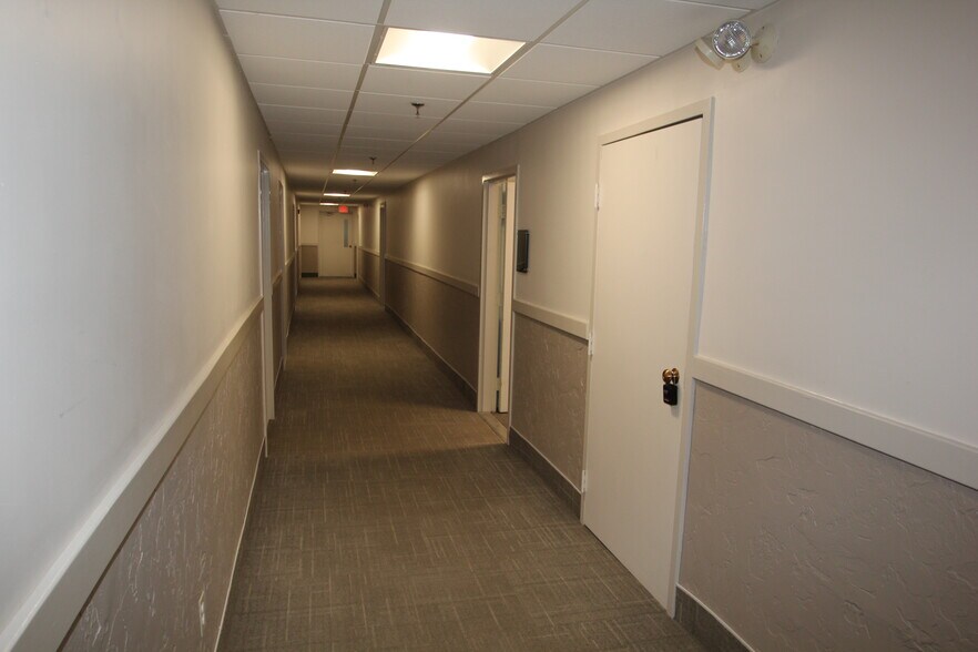 More Photos Of 274 Main St, Reading Office For Lease